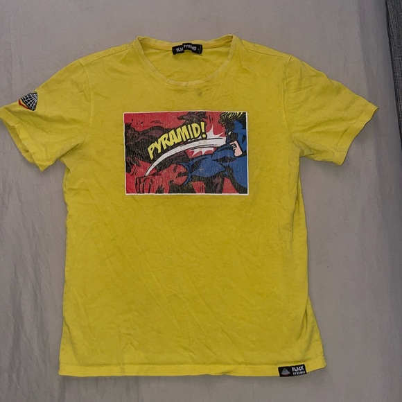 Black Pyramid Yellow T-shirt - Picture 2 of 8